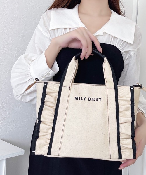 mily bilet(ミウィビレット)の「【mily bilet】愛らしさをプラス。フリルトートバッグ(トートバッグ・レディース・ブラック/アイボリー・ONE SIZE)」の3枚目の写真