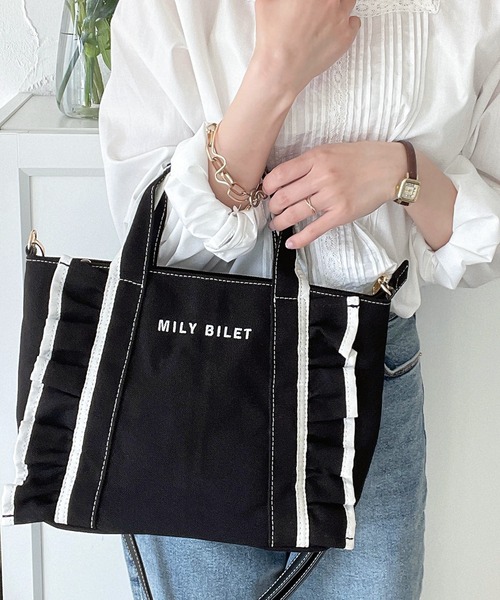 mily bilet(ミウィビレット)の「【mily bilet】愛らしさをプラス。フリルトートバッグ(トートバッグ・レディース・ブラック/アイボリー・ONE SIZE)」の9枚目の写真