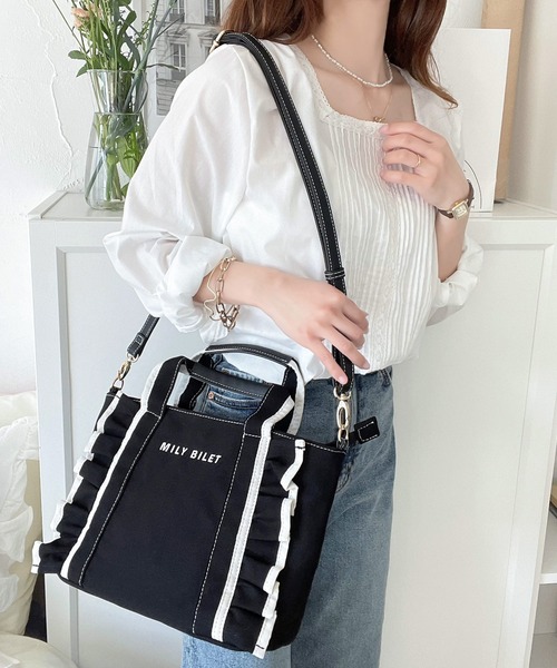 mily bilet(ミウィビレット)の「【mily bilet】愛らしさをプラス。フリルトートバッグ(トートバッグ・レディース・ブラック/アイボリー・ONE SIZE)」の10枚目の写真