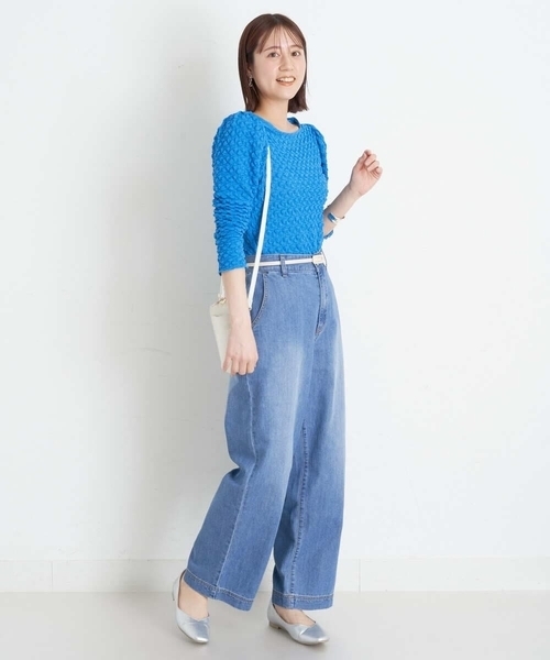 a.v.v(アーヴェヴェ)の「ギャザースリーブぽこぽこトップス(Tシャツ/カットソー・レディース・ブラック/アイボリー/ブルー・38/34/36/40/42)」の16枚目の写真