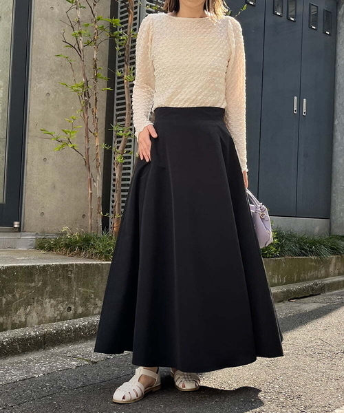 a.v.v(アーヴェヴェ)の「ギャザースリーブぽこぽこトップス(Tシャツ/カットソー・レディース・ブラック/アイボリー/ブルー・38/34/36/40/42)」の17枚目の写真