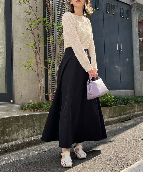 a.v.v(アーヴェヴェ)の「ギャザースリーブぽこぽこトップス(Tシャツ/カットソー・レディース・ブラック/アイボリー/ブルー・38/34/36/40/42)」の18枚目の写真