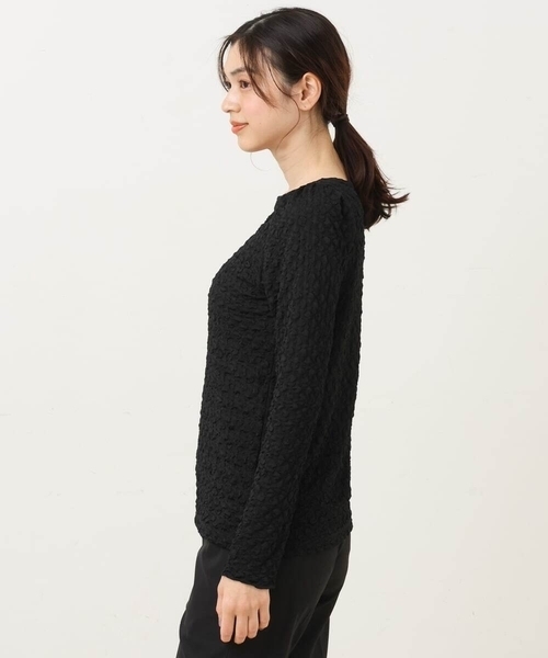 a.v.v(アーヴェヴェ)の「ギャザースリーブぽこぽこトップス(Tシャツ/カットソー・レディース・ブラック/アイボリー/ブルー・38/34/36/40/42)」の22枚目の写真