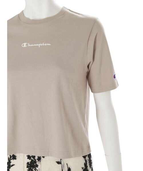 Champion（チャンピオン）の「Champion別注ロゴ入りTシャツ（Tシャツ/カットソー・レディース・ベージュ/オフホワイト/ミント・FREE）」の9枚目の写真
