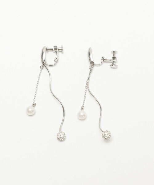 NOLLEY’S Sophi（ノーリーズソフィ）の「スクリューキラパールイヤリング（イヤリング・レディース・ゴールド/シルバー・FREE）」の4枚目の写真