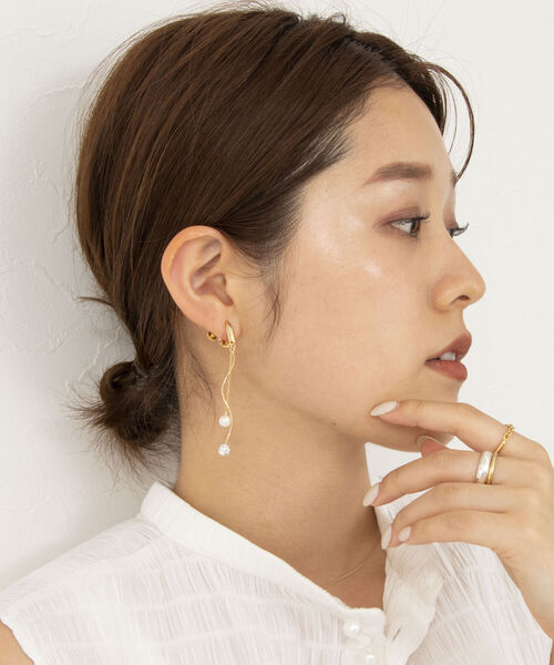 NOLLEY’S Sophi（ノーリーズソフィ）の「スクリューキラパールイヤリング（イヤリング・レディース・ゴールド/シルバー・FREE）」の6枚目の写真