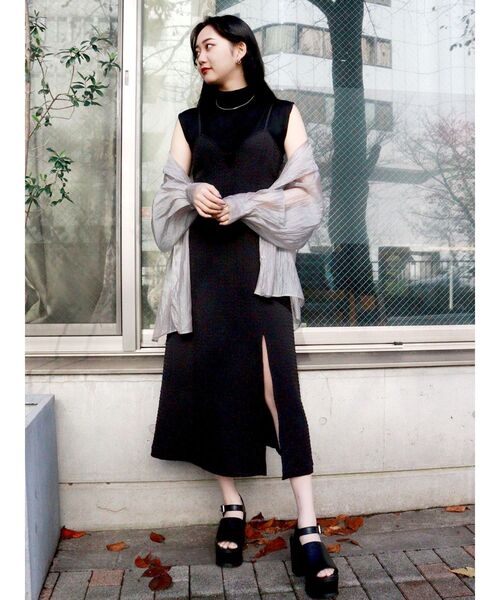 MURUA(ムルーア)の「バックレースアップキャミドレス(ワンピース・レディース・ブラック/ブラウン・FREE)」の10枚目の写真