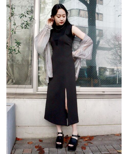 MURUA(ムルーア)の「バックレースアップキャミドレス(ワンピース・レディース・ブラック/ブラウン・FREE)」の11枚目の写真