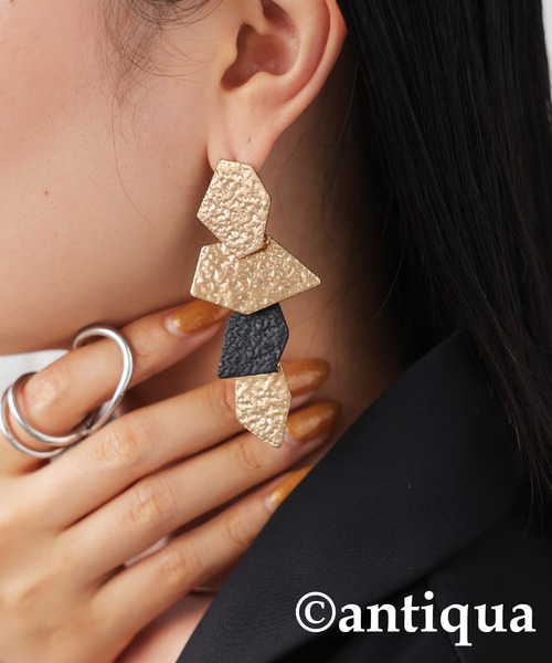 antiqua（アンティカ）の「4連マットプレートピアス（ピアス（両耳用）・レディース・ゴールド・FREE）」の13枚目の写真