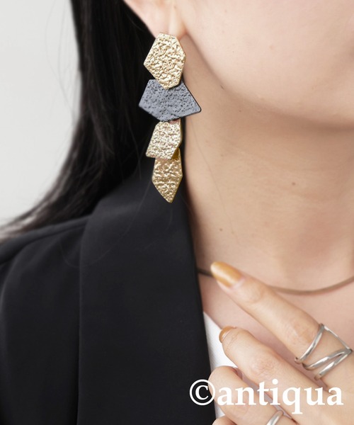 antiqua（アンティカ）の「4連マットプレートピアス（ピアス（両耳用）・レディース・ゴールド・FREE）」の11枚目の写真