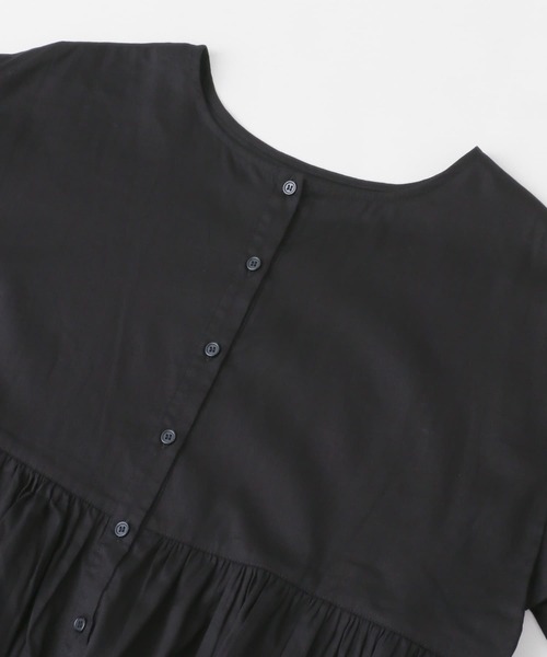 URBAN RESEARCH DOORS（アーバンリサーチドアーズ）の「コットンツイル2WAYギャザーブラウス（シャツ/ブラウス・レディース・ブラック/ブラウン/ブルー・MEDIUM）」の6枚目の写真