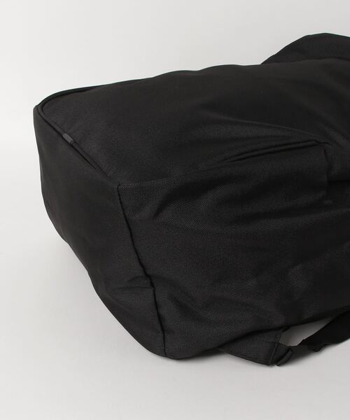 THE NORTH FACE(ザノースフェイス)の「ザ・ノースフェイス / ボルダ―デイパック(ユニセックス)NM72356(バックパック/リュック・メンズ・ブラック/ホワイト系その他/ブラウン系その他・ONE SIZE)」の5枚目の写真