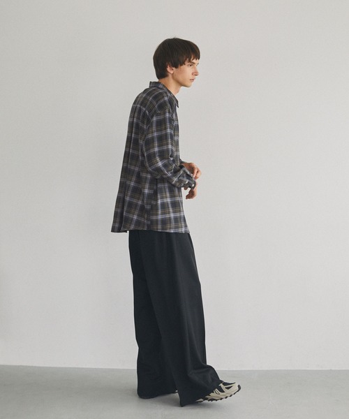 EMMA CLOTHES(エマクローズ)の「ルーズオーバーチェックL/Sネルシャツ EMMA CLOTHES(シャツ/ブラウス・メンズ・ブルー/ブラック/ブラウン/ライトカーキ・M/L)」の15枚目の写真