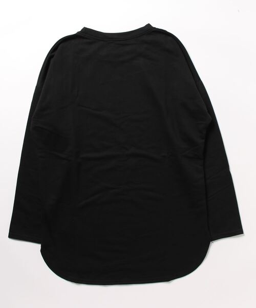 aimoha(アイモハ)の「ゆったりシルエット シンプルロングTシャツ(Tシャツ/カットソー・レディース・ホワイト/ブラック/ベージュ・MEDIUM/X-LARGE/LARGE)」の4枚目の写真