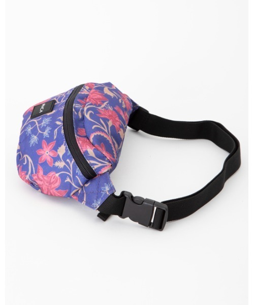 RVCA（ルーカ）の「RVCA メンズ  RVCA WAIST PACK II バッグ【2023年秋冬モデル】/ルーカワンポイントブランドロゴウエストポーチ（ボディバッグ/ウエストポーチ・メンズ・ブラック/ブルー・FREE）」の17枚目の写真