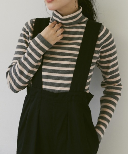 Libra Cue(リブラ キュー)の「ボーダーリブタートルネックプルオーバー(ニット/セーター・レディース・ブラック/グレー・FREE)」の2枚目の写真