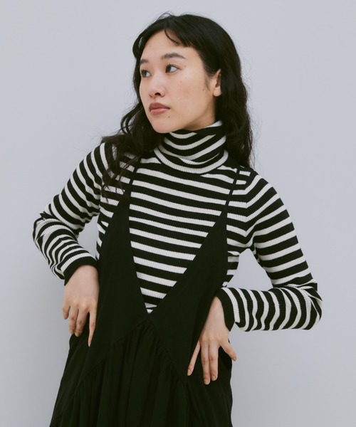 Libra Cue(リブラ キュー)の「ボーダーリブタートルネックプルオーバー(ニット/セーター・レディース・ブラック/グレー・FREE)」の3枚目の写真