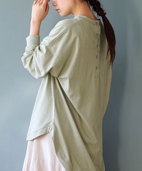 e-zakkamania stores（イーザッカマニアストアーズ）の「天笠カットソー バックヘンリープルオーバー（Tシャツ/カットソー・レディース・グレイッシュブルー/アイボリー/ブラック×ホワイト/ブラック/ホワイト×ネイビー/ライトグリーン/チャコール/ネイビー×ホワイト/オフホワイト/ホワイト×ブラック/カーキ/ホワイト系その他/イエロー/アッシュグレー・M）」の11枚目の写真