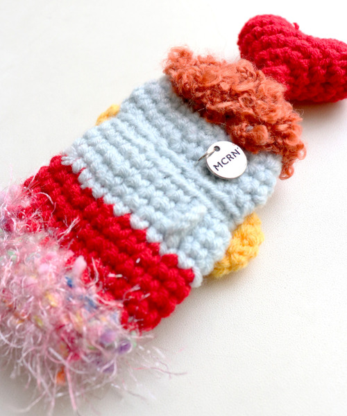 macaroni edge（マカロニエッジ）の「〈macaroni edge/マカロニエッジ〉毛糸のマスコット キーケース（キーケース/キーアクセサリー・レディース・ブルー/ピンク/パープル/サーモンピンク/エメラルド/カラフル/ベージュ/ライトブルー/グリーン/ブラック/チャコールグレー/ベージュ系2/ライトグリーン/ブラック×ブラック/バーガンディー・ONE SIZE）」の18枚目の写真