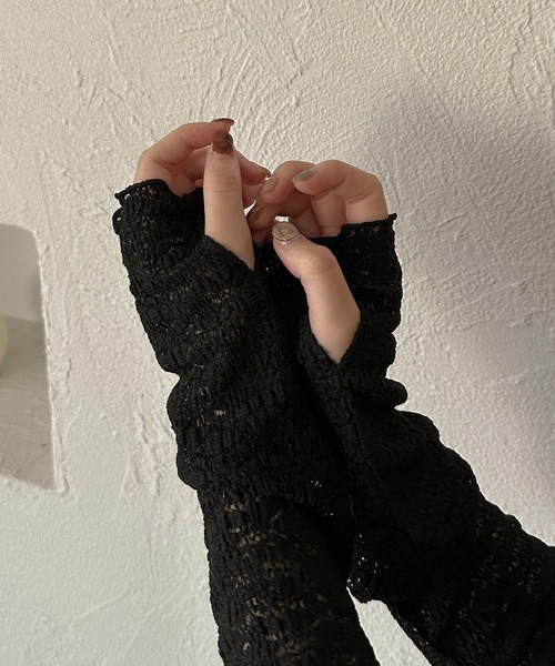 apres jour clair(アプレジュールクレア)の「【apres jour clair】指開きレーストップス【ZOZOTOWN限定アイテム】(Tシャツ/カットソー・レディース・ブラック/ブラウン系その他/アイボリー/オレンジ・フリー/X-LARGE)」の2枚目の写真