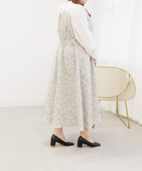 CLETTE(クレット)の「マトラッセ花柄ドッキングワンピース(ワンピース・レディース・グレイッシュベージュ/ブルー・LL/3L/4L)」の7枚目の写真