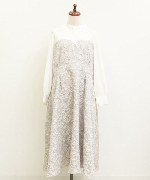 CLETTE(クレット)の「マトラッセ花柄ドッキングワンピース(ワンピース・レディース・グレイッシュベージュ/ブルー・LL/3L/4L)」の19枚目の写真