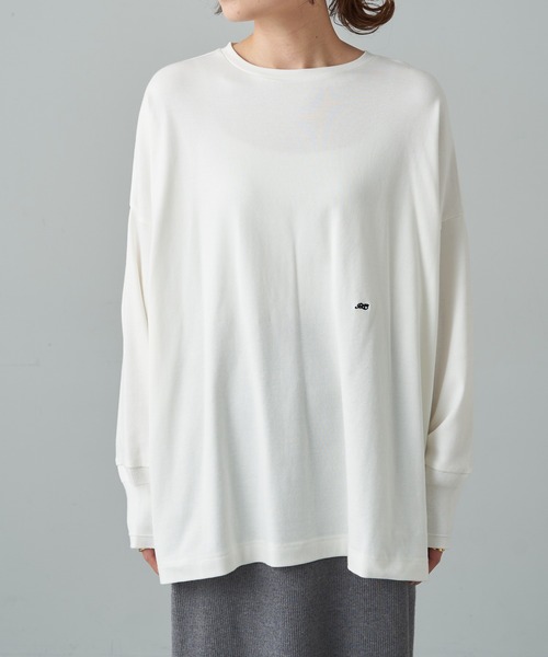 PUAL CE CIN（ピュアルセシン）の「ワンポイントモノグラム刺繍スムース起毛プルオーバー（Tシャツ/カットソー・レディース・ブラック/ブラック系その他/オフホワイト・FREE）」の21枚目の写真