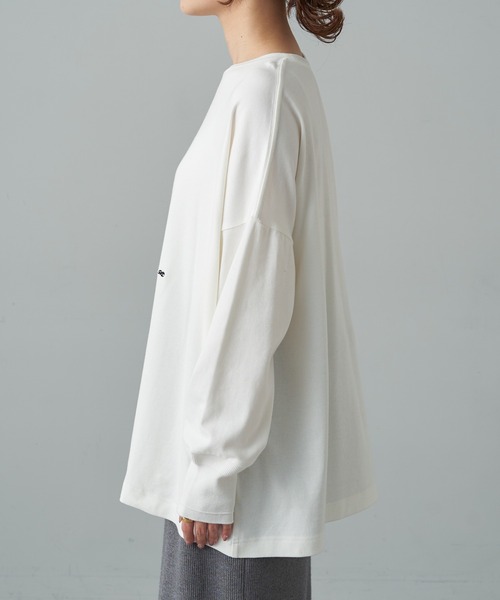 PUAL CE CIN（ピュアルセシン）の「ワンポイントモノグラム刺繍スムース起毛プルオーバー（Tシャツ/カットソー・レディース・ブラック/ブラック系その他/オフホワイト・FREE）」の22枚目の写真