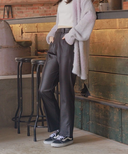 GLOBAL WORK(グローバルワーク)の「大人見えフレアパンツ/AND YUA ANY/976510(その他パンツ・キッズ・ブラック/ブルー/グリーン/グリーン系8/ブラック系その他・150cm/160cm/170cm)」の1枚目の写真