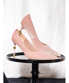 【セール 登場から人気沸騰】 Dot to（ハーリップトゥー lip Sandals（サンダル）｜Her Tule 靴