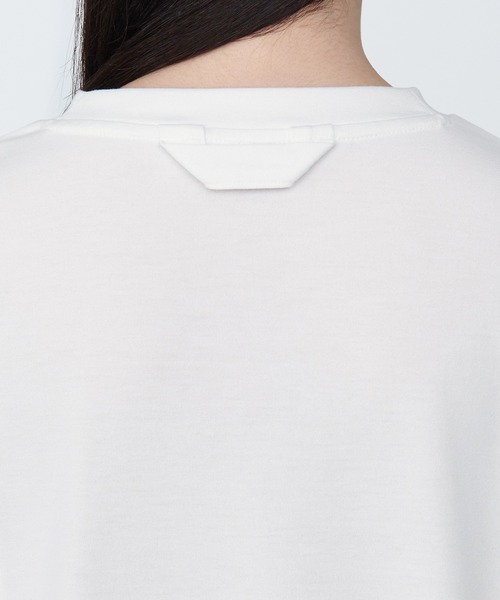 無印良品(ムジルシリョウヒン)の「汚れが落ちやすい吸汗速乾クルーネック長袖Tシャツ(Tシャツ/カットソー・メンズ・ネイビー/ブラック/グレー/オフホワイト・M/S/XS/XL/L)」の9枚目の写真