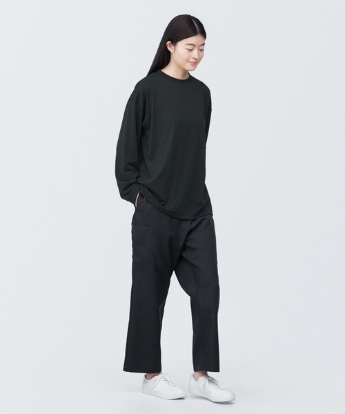 無印良品(ムジルシリョウヒン)の「汚れが落ちやすい吸汗速乾クルーネック長袖Tシャツ(Tシャツ/カットソー・メンズ・ネイビー/ブラック/グレー/オフホワイト・M/S/XS/XL/L)」の16枚目の写真