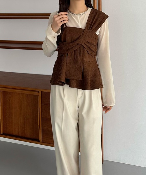 callautia(カラウティア)の「アシメショルダージャガードキャミビスチェ(ベスト・レディース・ベージュ/ブラック/ブラウン/ホワイト/ピンク/ライトブルー・LARGE/MEDIUM/SMALL/X-LARGE)」の8枚目の写真