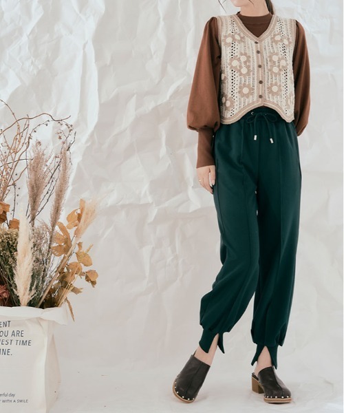 kirakiraShop(キラキラショップ)の「ピンタック ジョガー パンツ(その他パンツ・レディース・ベージュ/ダークグリーン/ブラウン系その他/グリーン/ネイビー・M/S)」の7枚目の写真