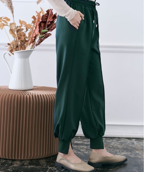 kirakiraShop(キラキラショップ)の「ピンタック ジョガー パンツ(その他パンツ・レディース・ベージュ/ダークグリーン/ブラウン系その他/グリーン/ネイビー・M/S)」の8枚目の写真