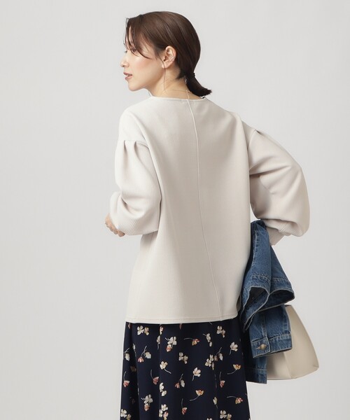 DRESKIP（ドレスキップ）の「◆【２点セット】アクセサリー付きお袖タックトップス（Tシャツ/カットソー・レディース・ライトグレー/ブラック/ブルー/オフホワイト・04/03/02）」の7枚目の写真