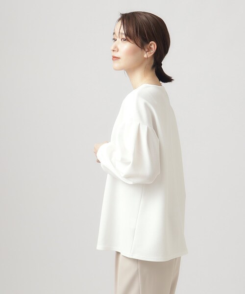 DRESKIP（ドレスキップ）の「◆【２点セット】アクセサリー付きお袖タックトップス（Tシャツ/カットソー・レディース・ライトグレー/ブラック/ブルー/オフホワイト・04/03/02）」の17枚目の写真