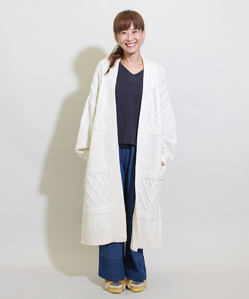 Kastane（カスタネ）の「切り替えざっくりニットガウン（その他アウター・レディース・アイボリー/グレー/ライトグレー・FREE）」の10枚目の写真