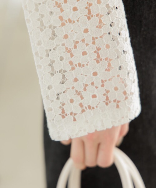 flower（フラワー）の「レーシーブルームブラウス（シャツ/ブラウス・レディース・ホワイト/ブラック・FREE）」の11枚目の写真