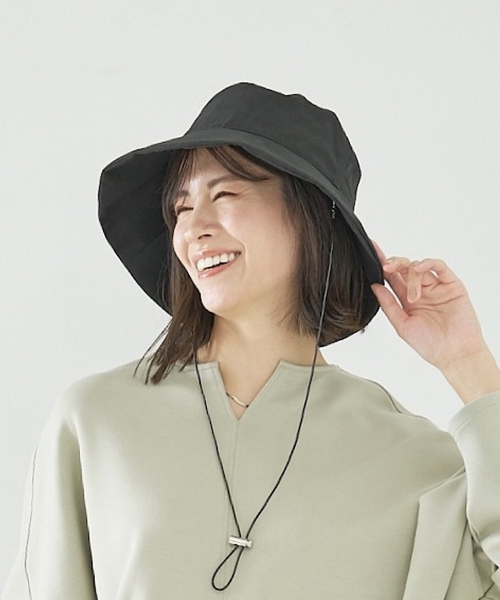 abahouse mavie（アバハウスマヴィ）の「コットンナイロンハット(ストラップ付)（ハット・レディース・ライトグレー/ブラック・フリー）」の2枚目の写真
