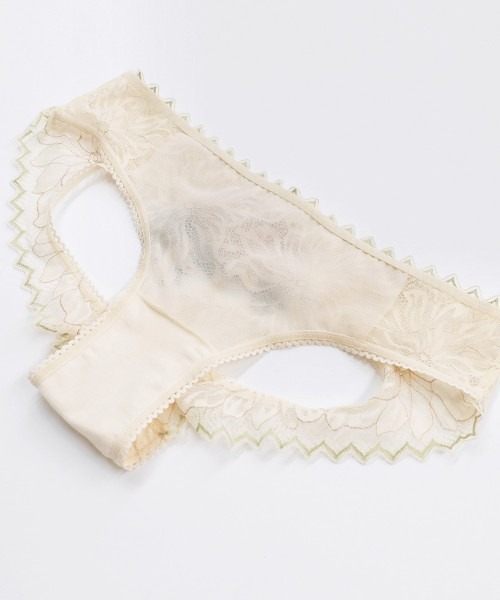 ANNEBRA(アンブラ)の「Heart バックオープンデザインショーツ(ショーツ・レディース・クリーム/シャーベット・XL/L/M)」の11枚目の写真