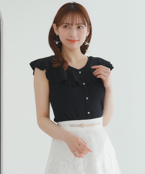 ASTORIA ODIER(アストリアオディール)の「ラッフルクリアボタンニット(ニット/セーター・レディース・ホワイト/ブラック/ピンクベージュ/ワイン・MEDIUM)」の4枚目の写真