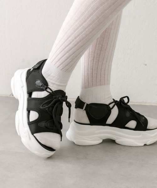 OLIVE des OLIVE（オリーブデオリーブ）の「レースアップスポーツサンダル　1041130080（サンダル・レディース・アイボリー/ブラック・SMALL/MEDIUM/LARGE）」の12枚目の写真