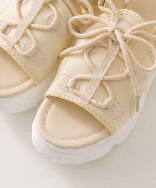 OLIVE des OLIVE（オリーブデオリーブ）の「レースアップスポーツサンダル　1041130080（サンダル・レディース・アイボリー/ブラック・SMALL/MEDIUM/LARGE）」の16枚目の写真