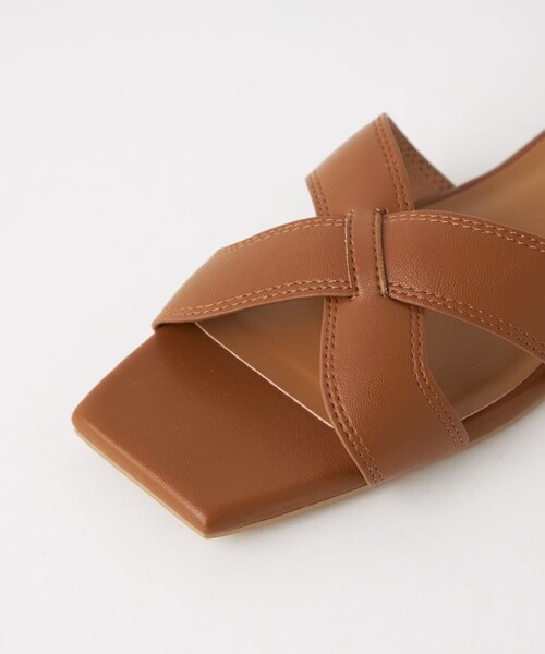 green label relaxing（グリーンレーベルリラクシング）の「クロス フラット サンダル（サンダル・レディース・ブラック/ブラウン/ゴールド・S/M/L）」の15枚目の写真