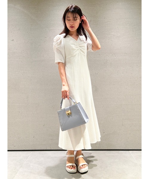 ✳️セルフォード✳️ 人気❗️ ビジュースタッズ 2ウェイバッグ　アイボリー CELFORD（セルフォード）の「ビジュースタッズハンドバッグ