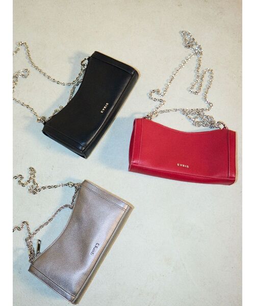 EVRIS（エヴリス）の「チェーンスリムショルダーBAG（ショルダーバッグ・レディース・シルバー/レッド/ブラック・FREE）」の3枚目の写真