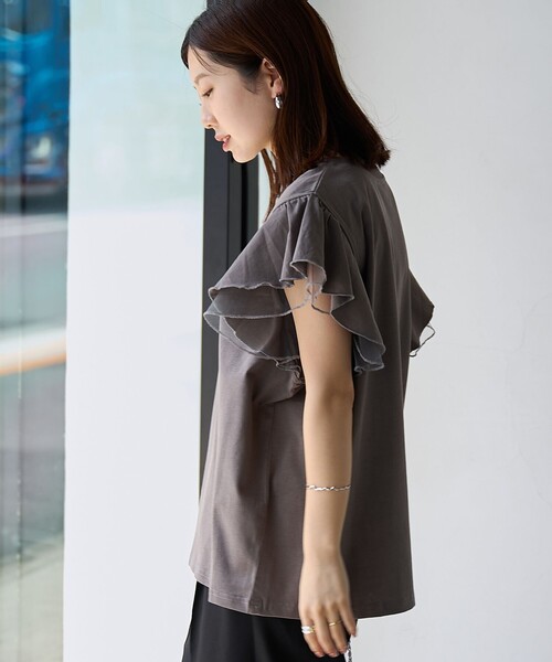 coen（コーエン）の「【WEB限定】チュールレイヤーフリルスリーブTシャツ（Tシャツ/カットソー・レディース・ダークグレー/ベージュ/オフホワイト・M/L）」の14枚目の写真