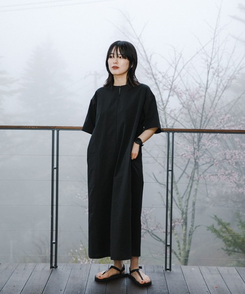 EKAL（エカル）の「『通気性/速乾』EASY BREEZY ONE-PIECE（ワンピース・レディース・ブルー/グレー/ブラック・ONE）」の2枚目の写真