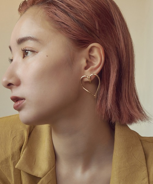 GOLDY（ゴールディ）の「ワイド ハート ライン イヤリング（イヤリング・レディース・ゴールド/シルバー系その他/ゴールド系その他/シルバー・FREE）」の8枚目の写真